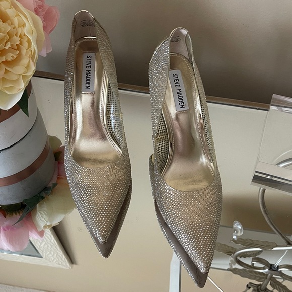 Steve Madden Metallic Gold Sparkling Heels Pointed Toe Rhinestone Clear Pumps - Picture 5 of 11